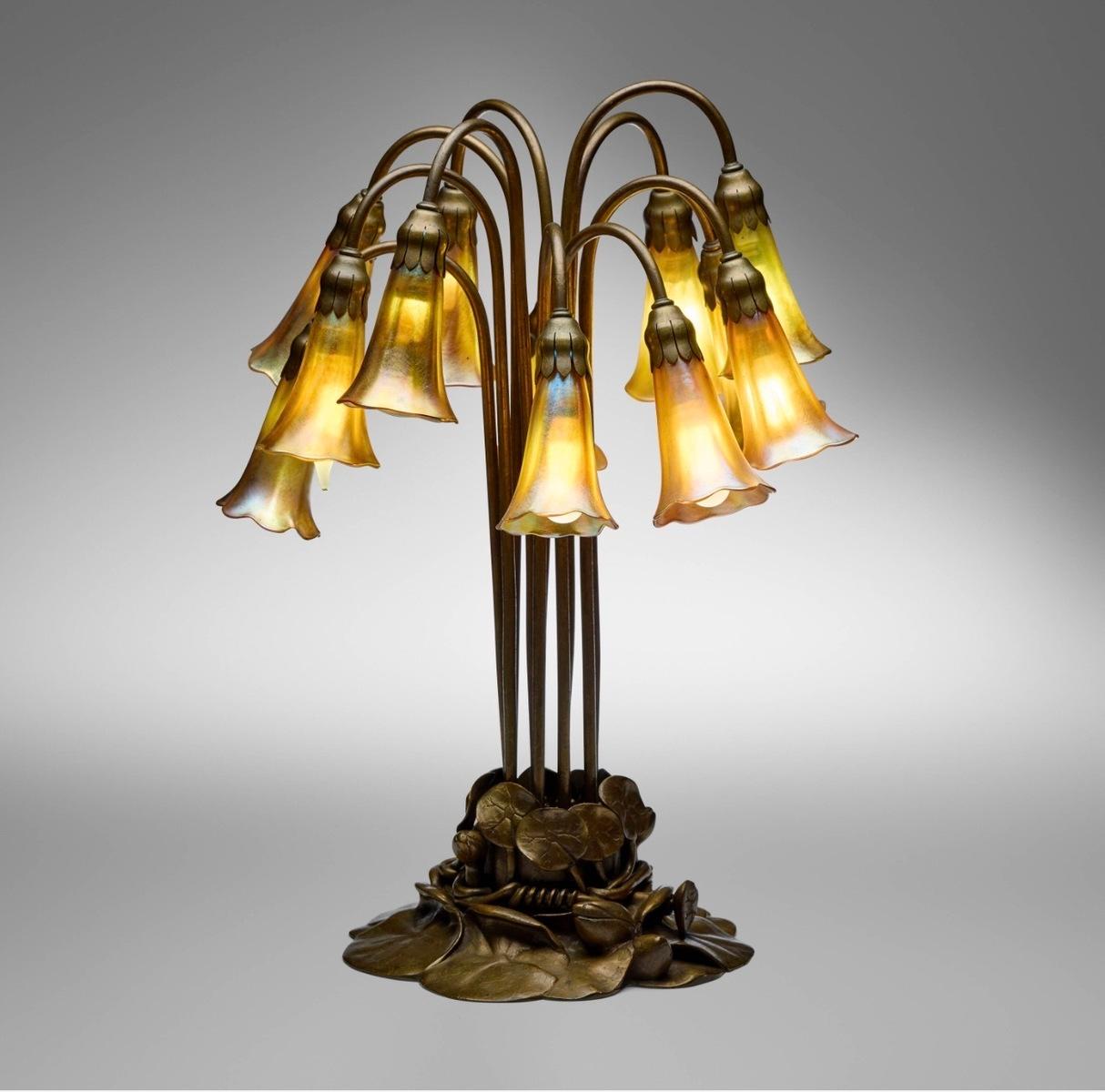 Twelve-light Lily, 1910
